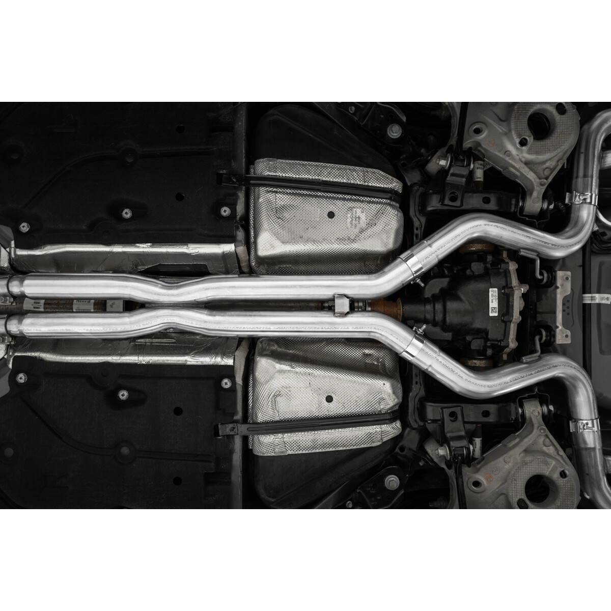 Exhaust System Kit - S72553CF